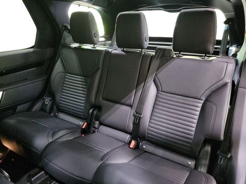 New 2026 Land Rover Discovery S AWD/4WD image 22