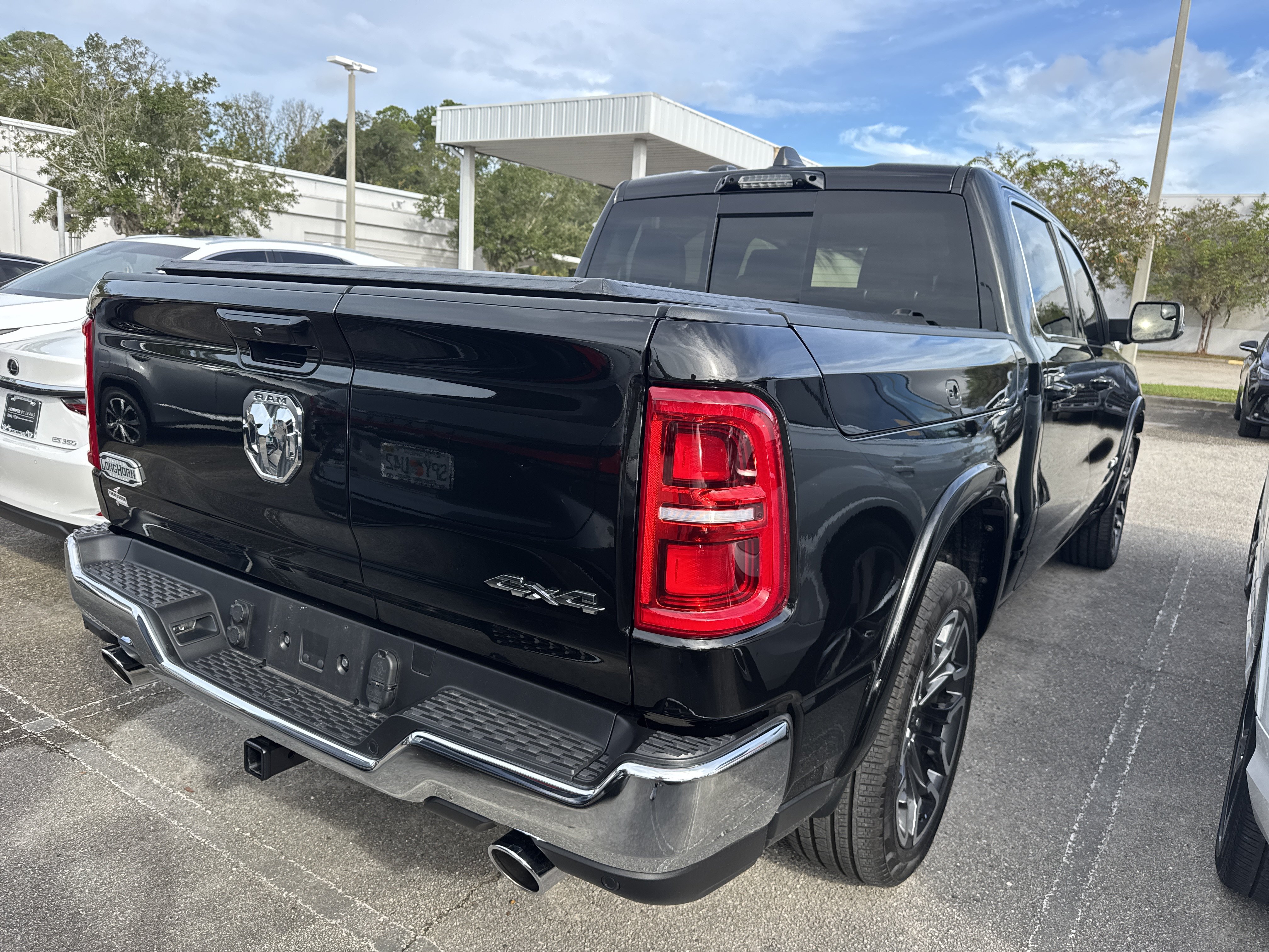Used 2026 RAM 1500 Limited AWD/4WD image 2