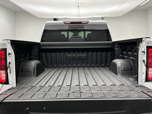 New 2026 GMC Sierra 1500 Elevation image 9