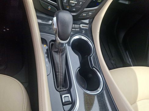 Used 2018 Buick Envision Essence AWD/4WD image 16