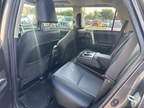 Used 2022 Toyota 4Runner SR5 Premium w/ Moonroof Package RWD image 8