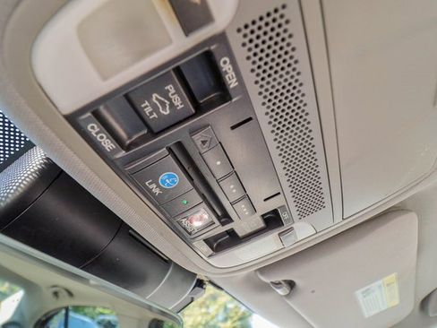 Used 2017 Acura TLX w/ Technology Package image 48