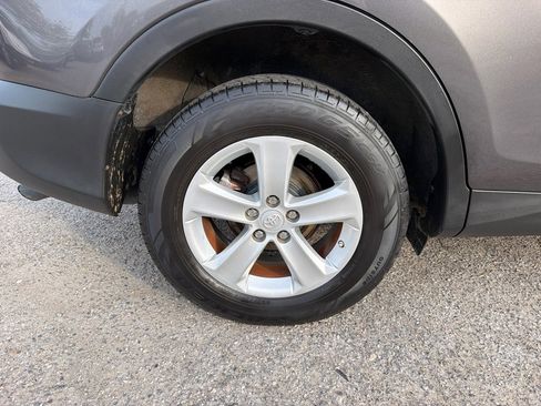 Used 2013 Toyota RAV4 XLE image 14