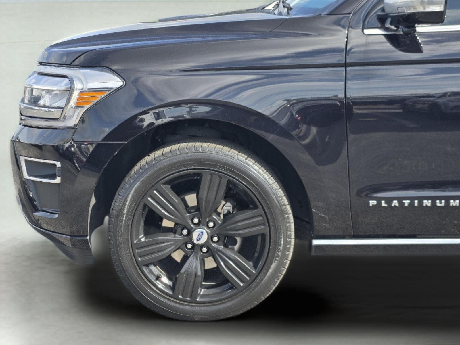 Used 2023 Ford Expedition Max Platinum RWD image 9