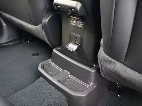 Used 2022 Jeep Wrangler Unlimited Sahara w/ LED Lighting Group AWD/4WD image 22