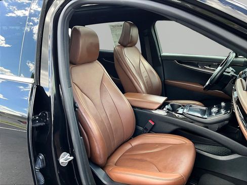 Used 2023 Lincoln Nautilus Reserve AWD/4WD image 29