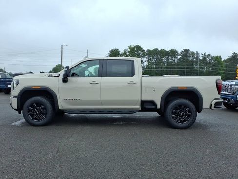 New 2026 GMC Sierra 2500 AT4 w/ Max Trailering Package AWD/4WD image 4