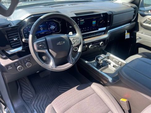 Used 2024 Chevrolet Silverado 1500 RST image 8
