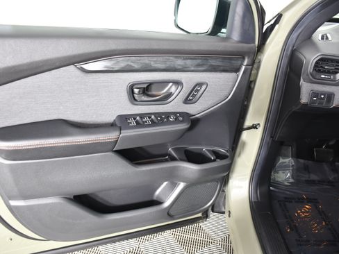 Certified 2026 Honda Passport TrailSport image 37