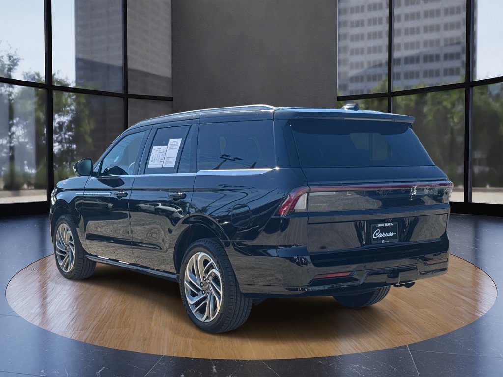 Used 2026 Lincoln Navigator Reserve AWD/4WD image 5