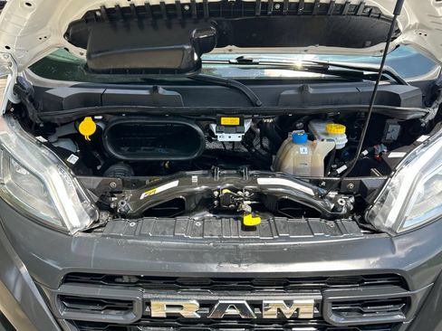 Used 2025 RAM ProMaster 2500 w/ Convenience Group FWD image 10