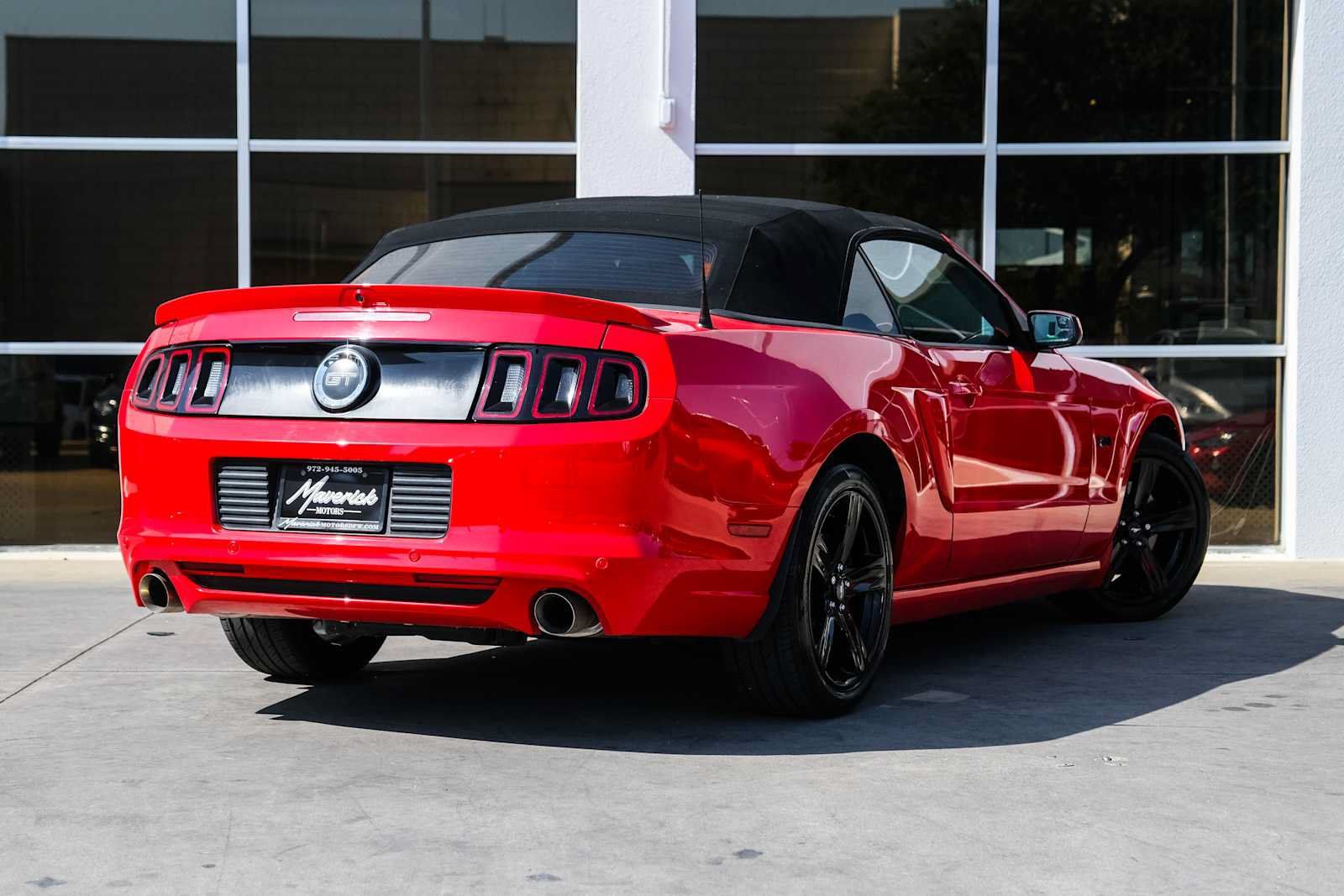 Used 2014 Ford Mustang GT Premium w/ Electronics Package RWD image 10