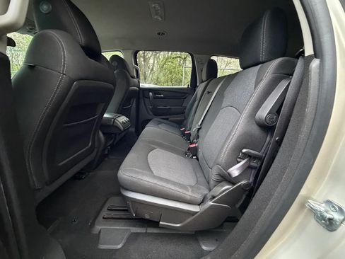 Used 2014 Chevrolet Traverse LT FWD image 23