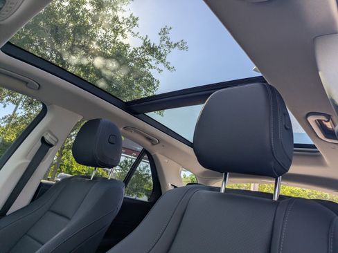 Used 2024 Mercedes-Benz GLE 350 4MATIC image 4