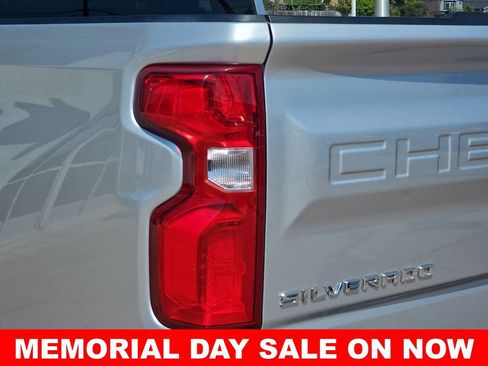 Used 2021 Chevrolet Silverado 1500 RST AWD/4WD image 39
