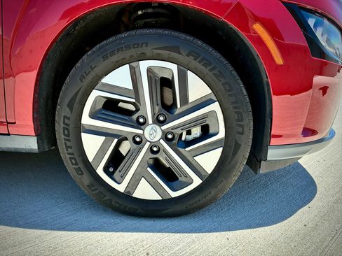 Used 2022 Hyundai Kona Limited FWD image 13