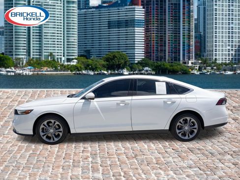 Certified 2023 Honda Accord EX image 9
