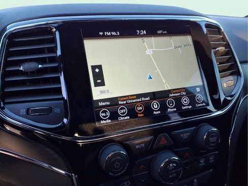 Certified 2022 Jeep Grand Cherokee Limited w/ Trailer Tow Group IV AWD/4WD image 25