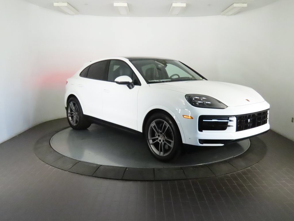 Certified 2025 Porsche Cayenne Coupe AWD/4WD image 9