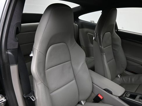 Used 2014 Porsche 911 Turbo S image 11