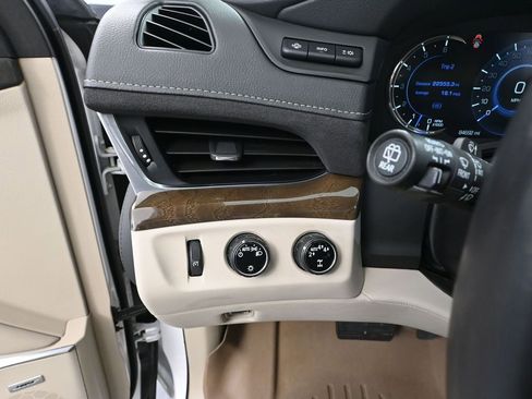 Used 2020 Cadillac Escalade ESV Premium Luxury image 35