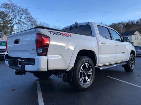 Used 2019 Toyota Tacoma 4x4 Double Cab image 5