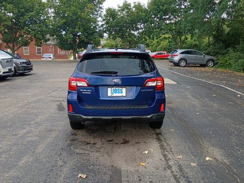 Used 2016 Subaru Outback 2.5i Premium AWD/4WD image 4