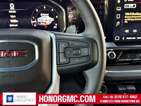 Used 2026 GMC Sierra 1500 SLT w/ SLT Premium Package AWD/4WD image 31