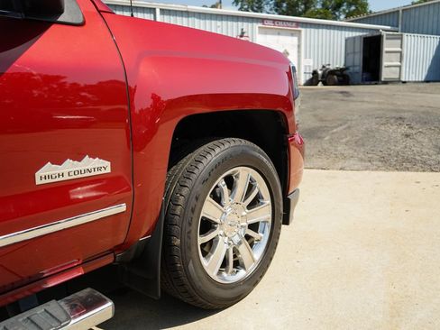 Used 2018 Chevrolet Silverado 1500 High Country AWD/4WD image 20