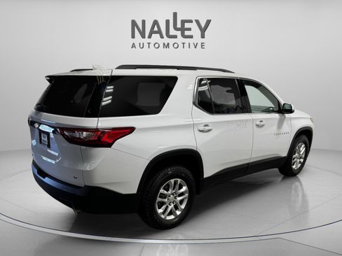 Used 2020 Chevrolet Traverse LT w/ Driver Confidence II Package image 5