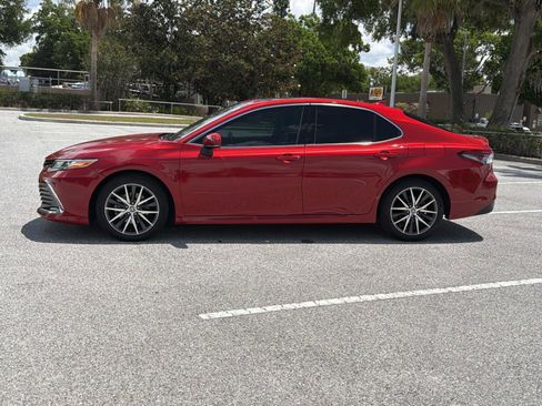 Used 2023 Toyota Camry XLE w/ Navigation Package FWD image 7