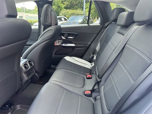 New 2025 Mercedes-Benz GLC 350e 4MATIC image 12