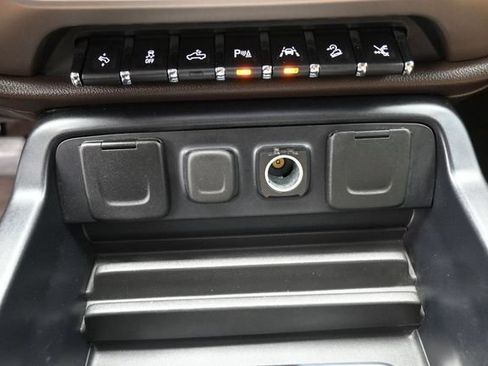 Used 2018 GMC Sierra 1500 Denali w/ Denali Ultimate Package AWD/4WD image 4
