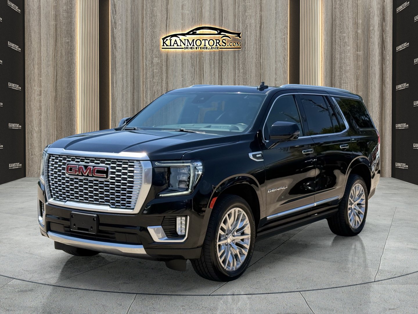 Used 2023 GMC Yukon Denali AWD/4WD image 3
