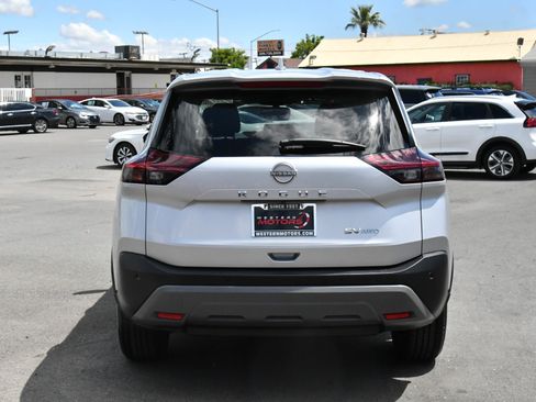 Used 2022 Nissan Rogue SV AWD/4WD image 7