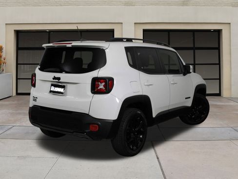 Used 2017 Jeep Renegade Altitude image 4