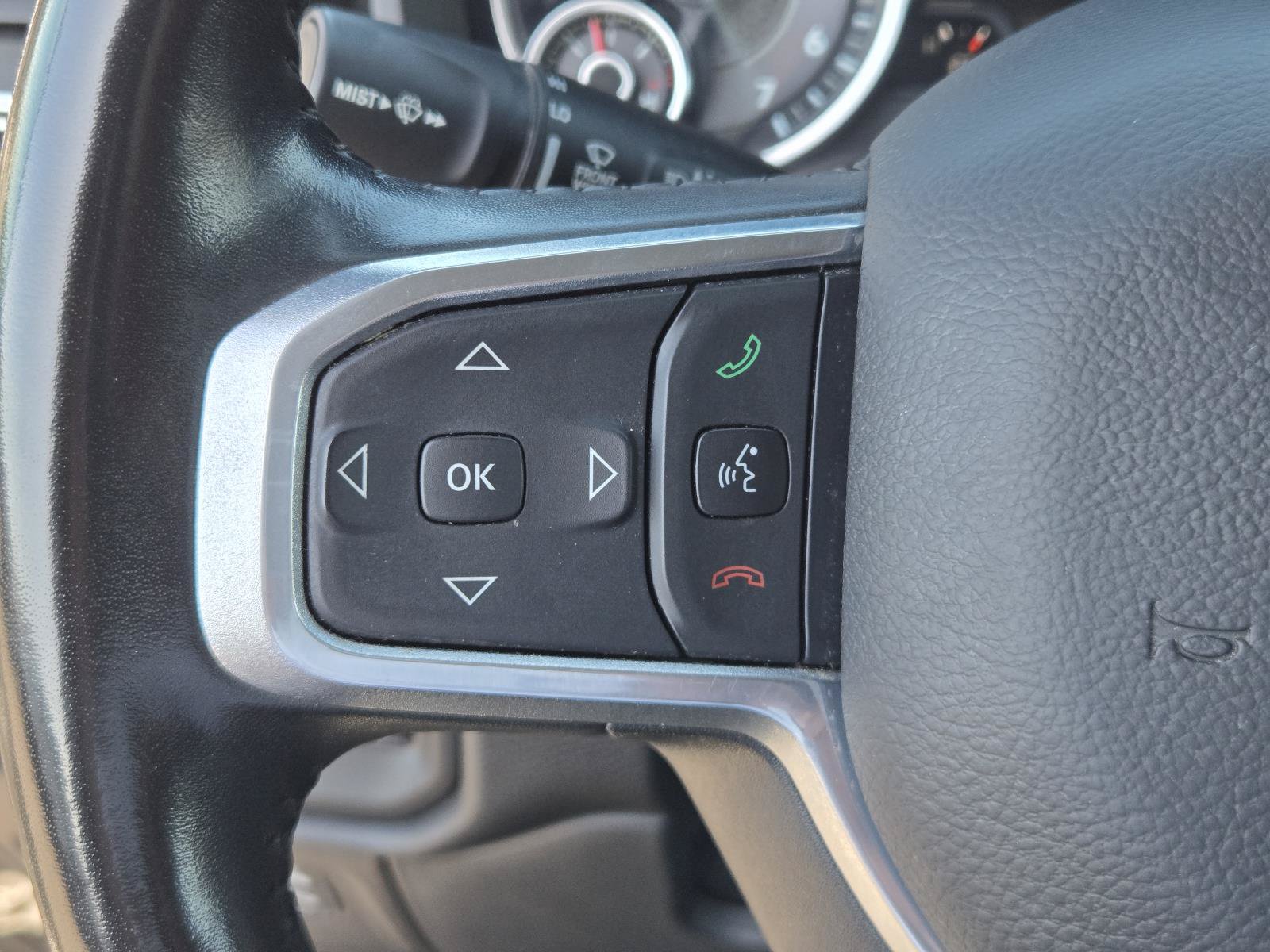 Used 2022 RAM 1500 Laramie AWD/4WD image 17