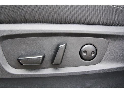 New 2026 Nissan Pathfinder SV w/ SV Premium Package FWD image 20