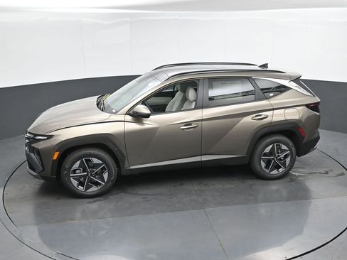 Used 2025 Hyundai Tucson SEL AWD/4WD image 42