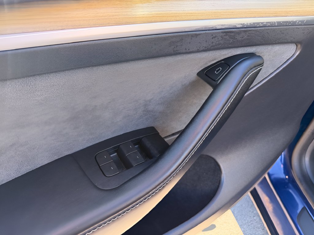 Used 2023 Tesla Model Y Long Range AWD/4WD image 16
