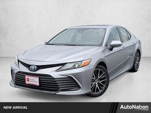 Used 2024 Toyota Camry XLE w/ Navigation Package image 1