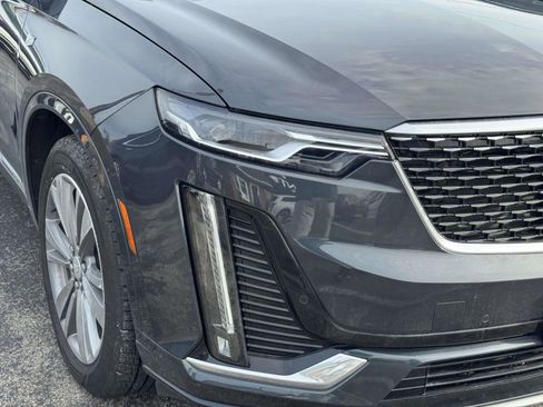 Used 2022 Cadillac XT6 Premium Luxury image 5