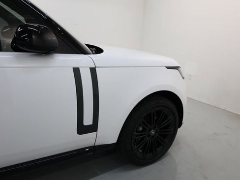 Used 2025 Land Rover Range Rover Long Wheelbase SE AWD/4WD image 66