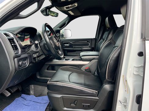 Used 2022 RAM 3500 Laramie image 20