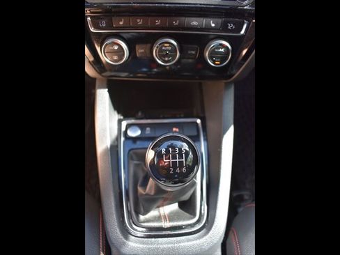 Used 2016 Volkswagen Jetta GLI SEL FWD image 12