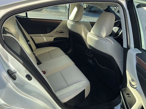 New 2025 Lexus ES 350 w/ Premium Package image 11