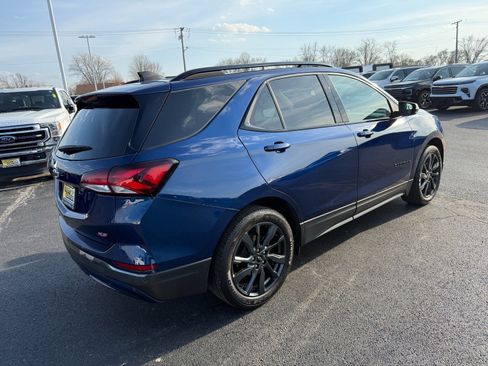 Used 2022 Chevrolet Equinox RS w/ RS Leather Package image 5
