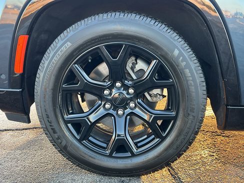 Used 2023 Jeep Wagoneer Series II w/ Convenience Group I image 10