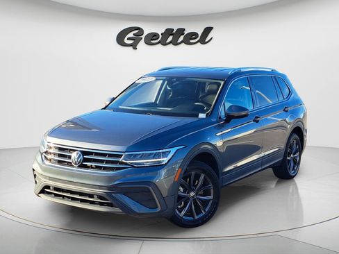Used 2022 Volkswagen Tiguan SE image 1