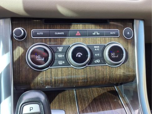 Used 2016 Land Rover Range Rover Sport HSE image 24